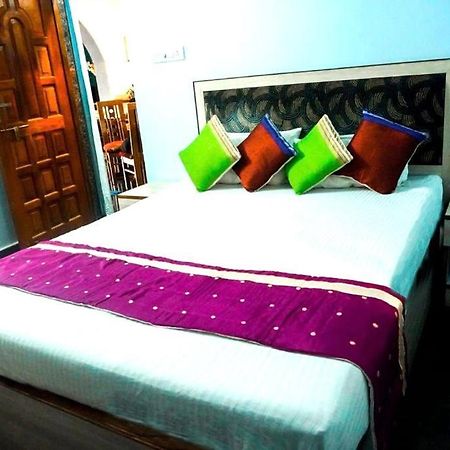 Oyo 15626 The Sovva Hotel Morjim Εξωτερικό φωτογραφία