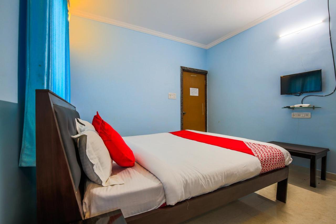 Oyo 15626 The Sovva Hotel Morjim Εξωτερικό φωτογραφία
