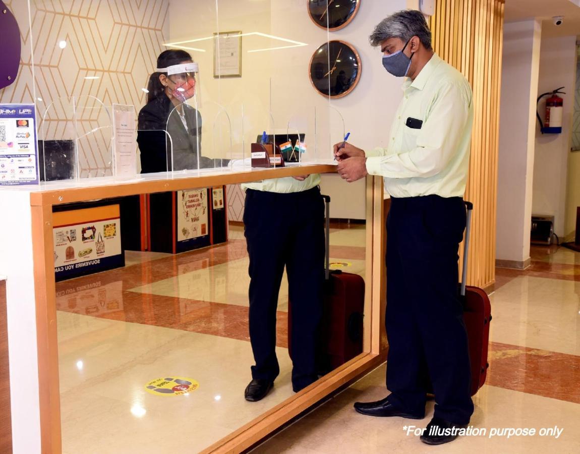 Oyo 15626 The Sovva Hotel Morjim Εξωτερικό φωτογραφία
