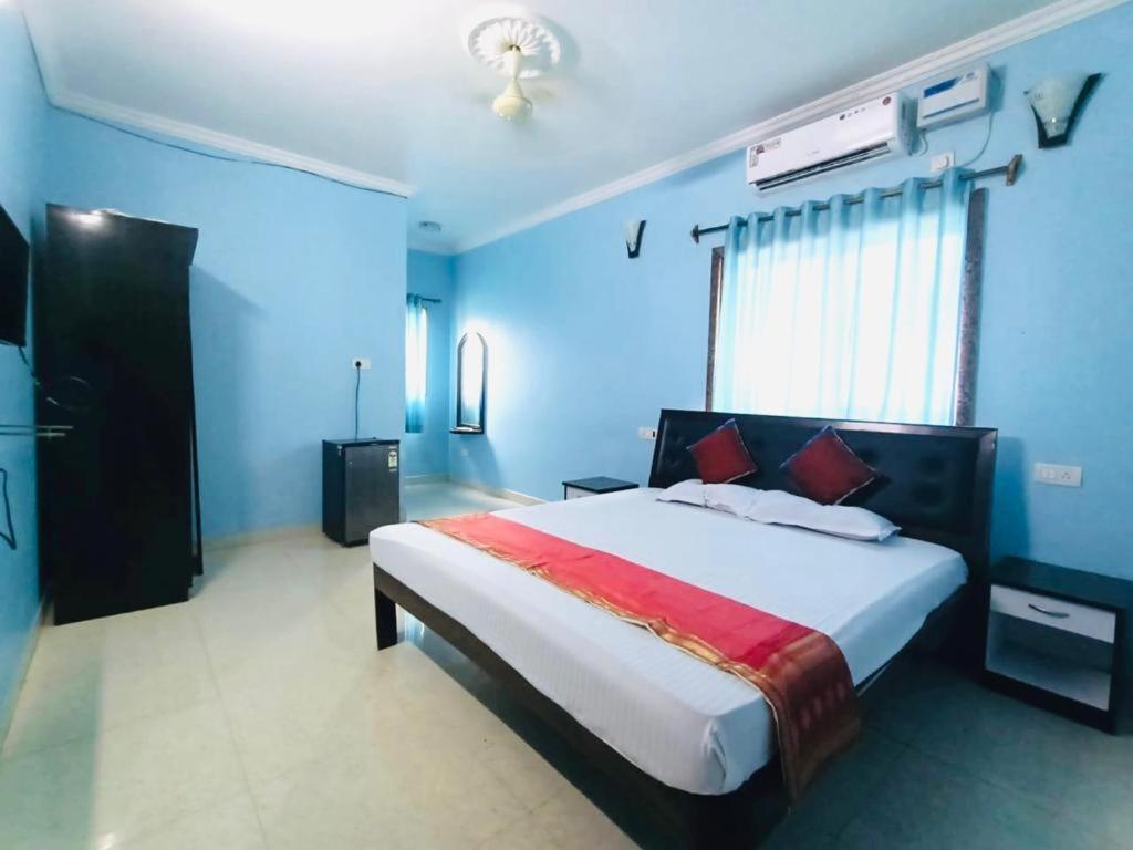Oyo 15626 The Sovva Hotel Morjim Εξωτερικό φωτογραφία
